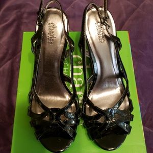 NWOT Charles by Charles David patent black wedges